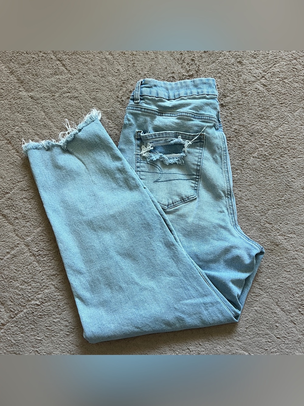 American Eagle High Rise Curvy Mom Jean Distressed Streetwear Capsule Chic Sz 14
